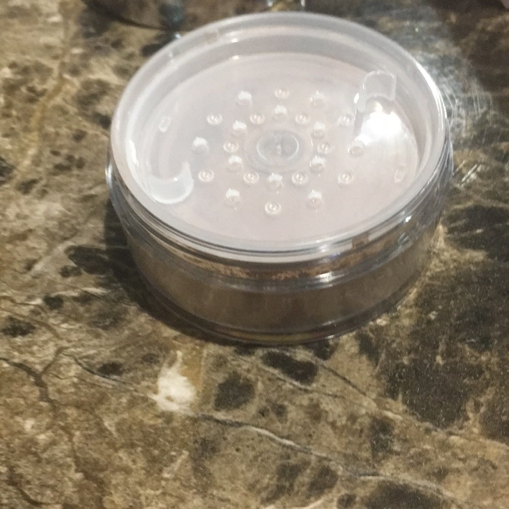 Mary Kay mineral powder 8g